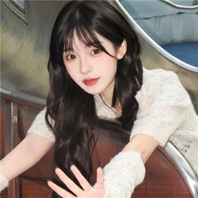 双面千金洛莞莞 在线观看封面